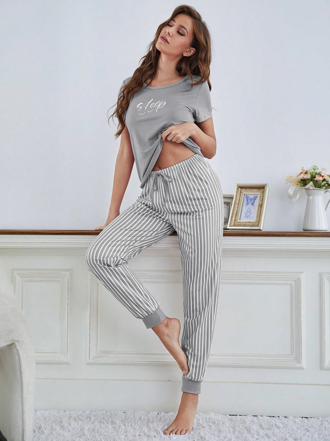 Мода с коротким рукавом Письмо Печать Lounge Set Женщины Loungewear & пижамы